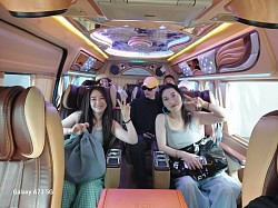 บริการเหมารถตู้ พาทัวร์ นำเที่ยว ติดต่อสอบถามครับ 0954822149