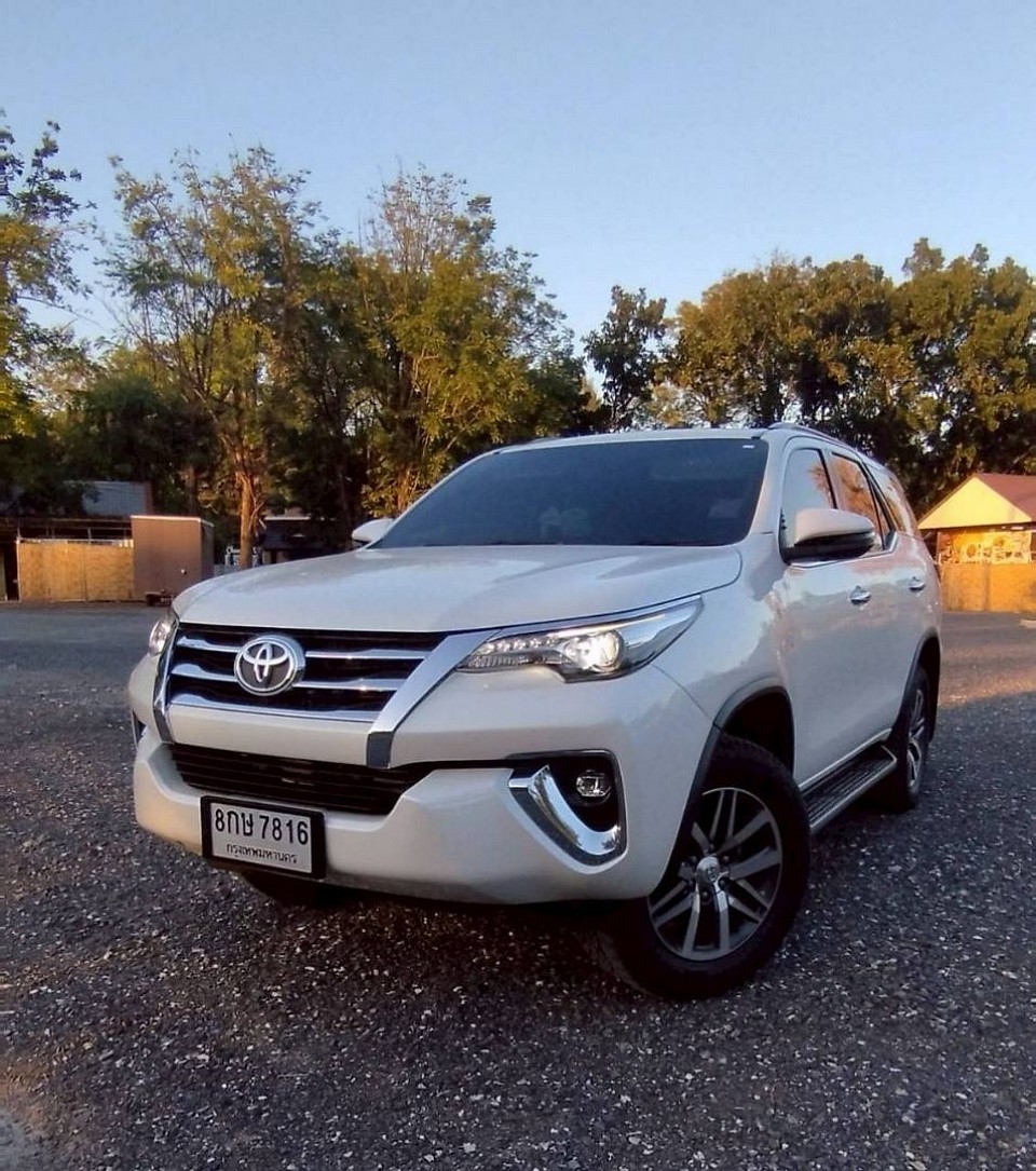 บริการรถ Private คันใหญ่ 7 ที่นั่ง